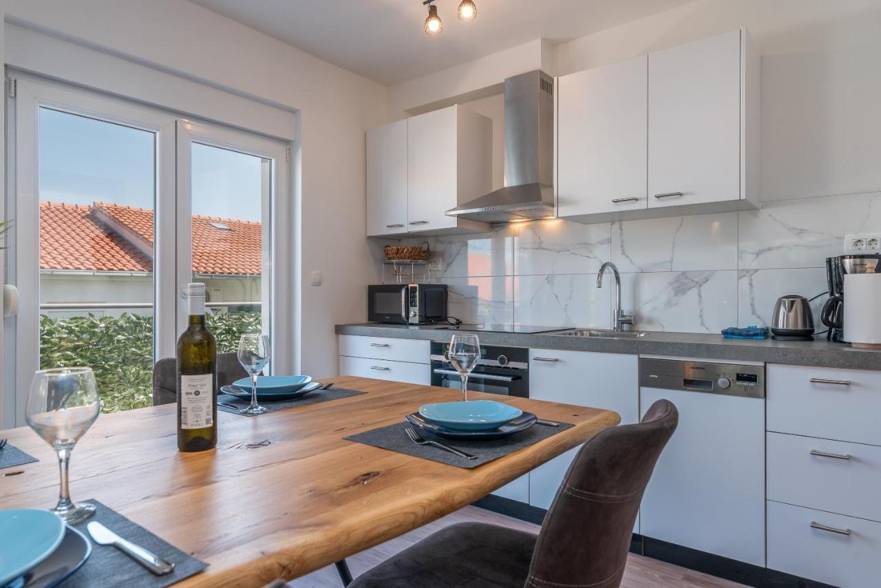 Delux Apartment Eva Трогир Екстериор снимка