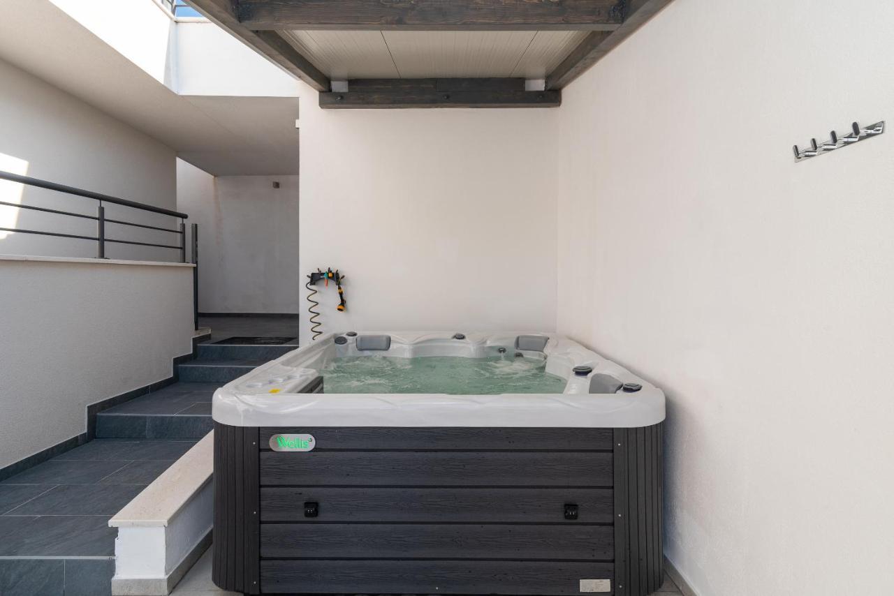 Delux Apartment Eva Трогир Екстериор снимка