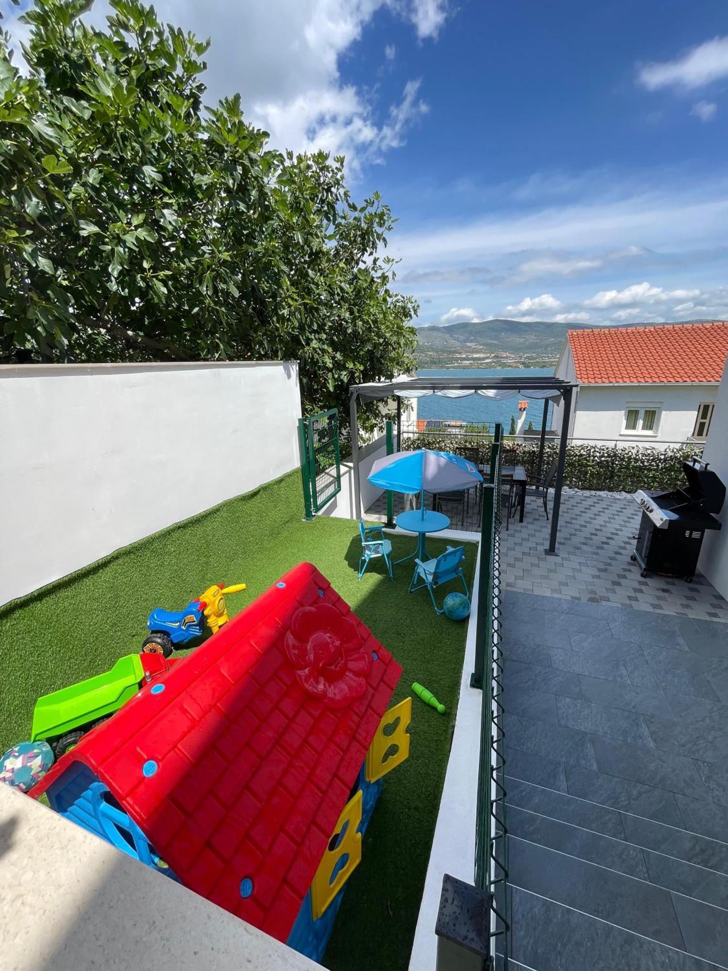 Delux Apartment Eva Трогир Екстериор снимка